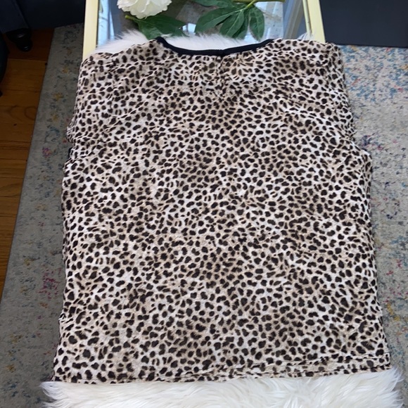 Torrid Chiffon Leopard Print sheer Top size 2 - Picture 3 of 16